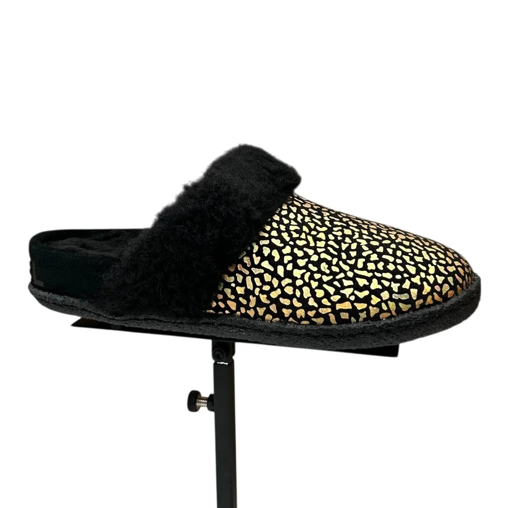SOREL Nakiska Youth‎ Girls Faux Fur Slippers Size 1 Black Gold Animal Print Warm